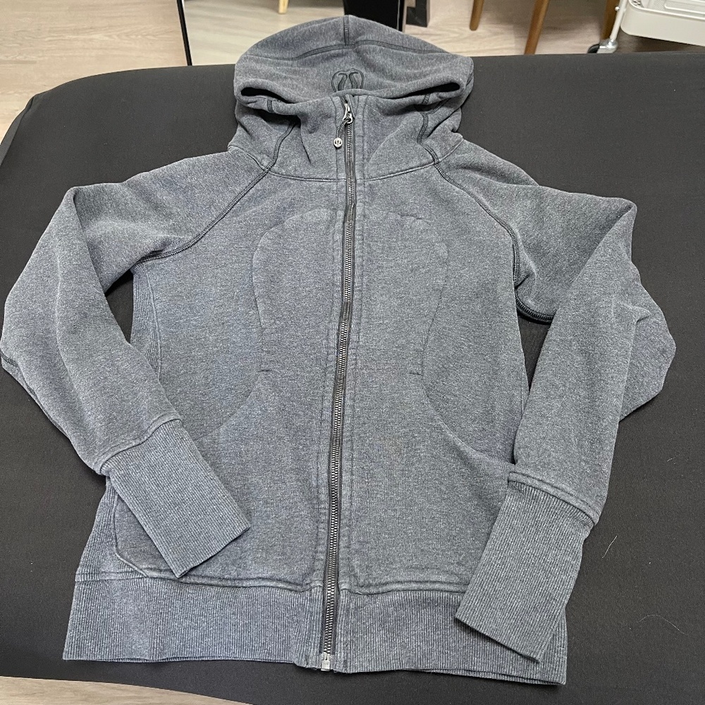 lululemon scuba hoodie heathered gray, size 6